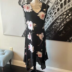 🌼$5🌼 Luxology Floral Dress